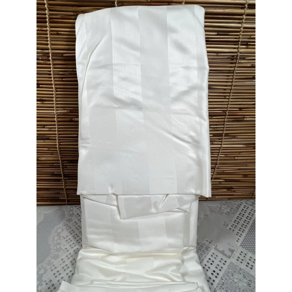 Wamsutta Dream Zone 2 Pillowcases 1000 Thread Count Pima Cotton StripeWHITE KING